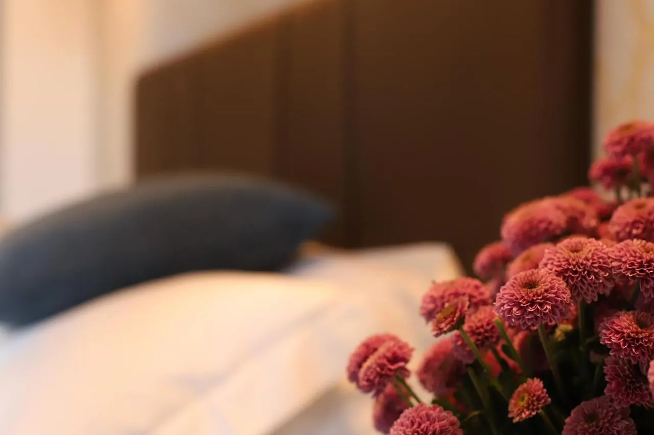Luxury Suites Rocopom - Lake Front Malgrate