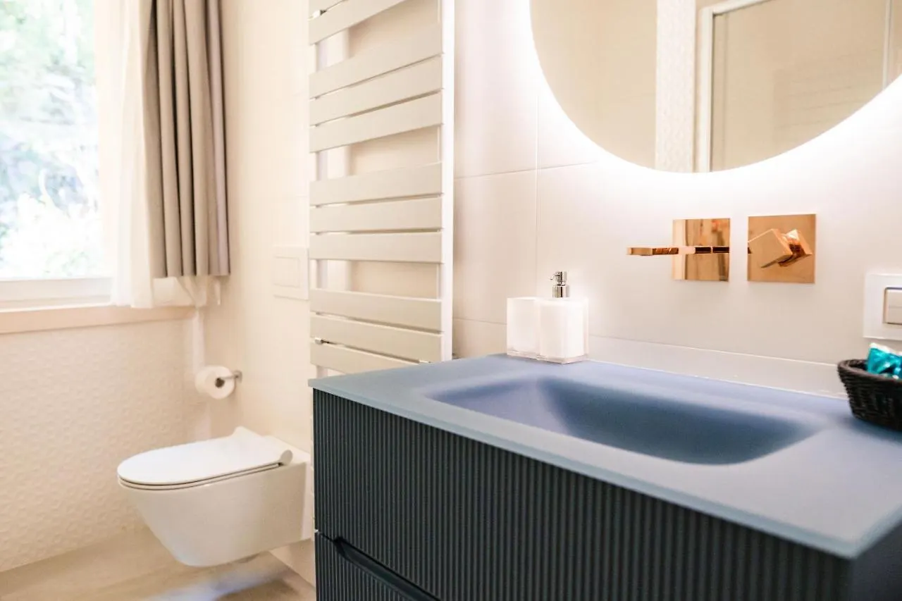 Hotel Luxury Suites Rocopom - Lake Front Malgrate