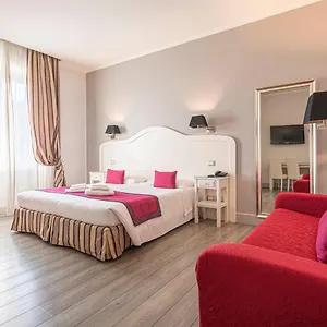 https://suite-castrense.it-romehotels.com